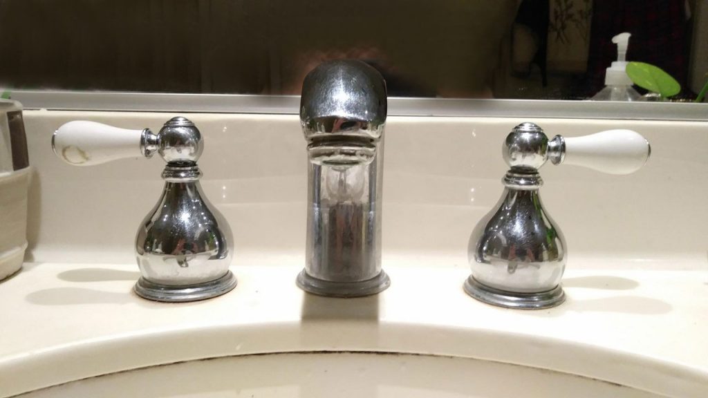 remove moen kitchen sink faucet handle
